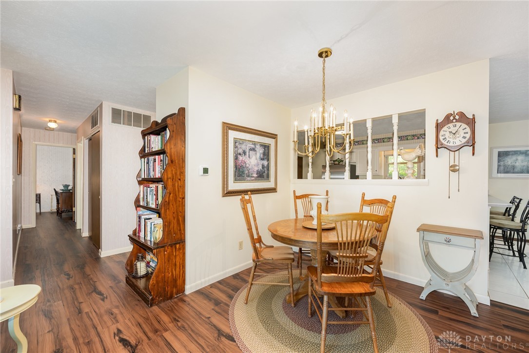 2409 King Richard Parkway, Miamisburg, Ohio image 10