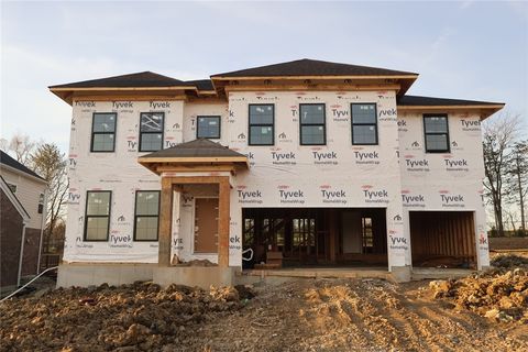 Photo of 39 Glasgow Street #0035, Springboro, OH 45066 (MLS # 956657)