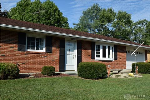 Photo of 6407 Woodville Drive, Dayton, OH 45414 (MLS # 940750)