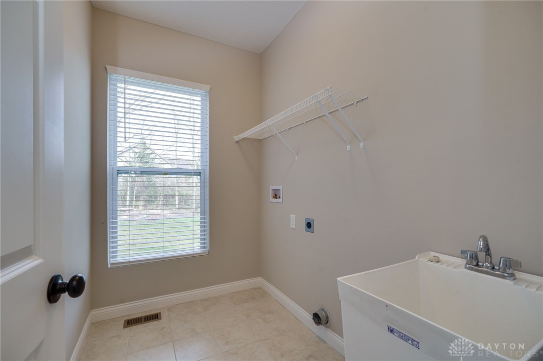 703 Newton Drive, Beavercreek, Ohio image 17