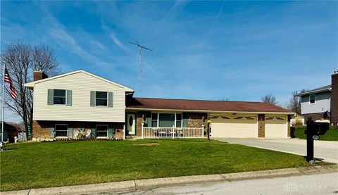 Photo of 1254 Howard Drive, Greenville, OH 45331 (MLS # 956998)