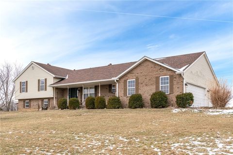 Photo of 929 N Tecumseh Road, Springfield, OH 45504 (MLS # 952682)