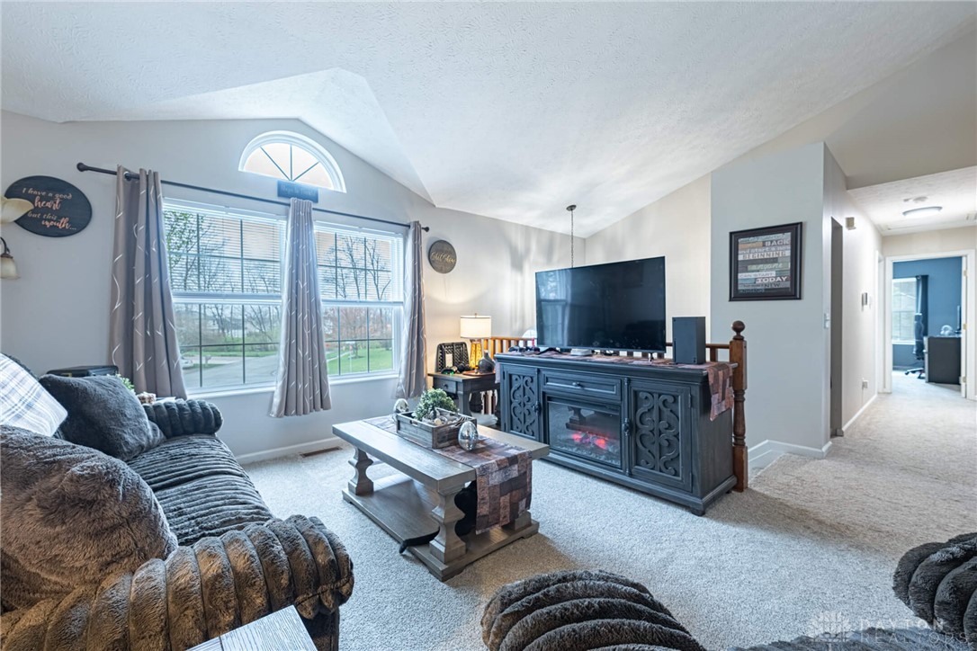 6300 Sterling Woods Drive, Clayton, Ohio image 4