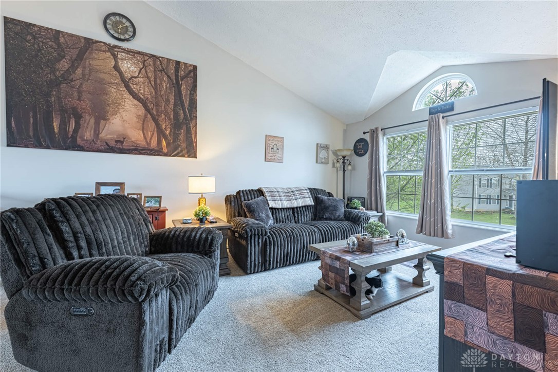 6300 Sterling Woods Drive, Clayton, Ohio image 3
