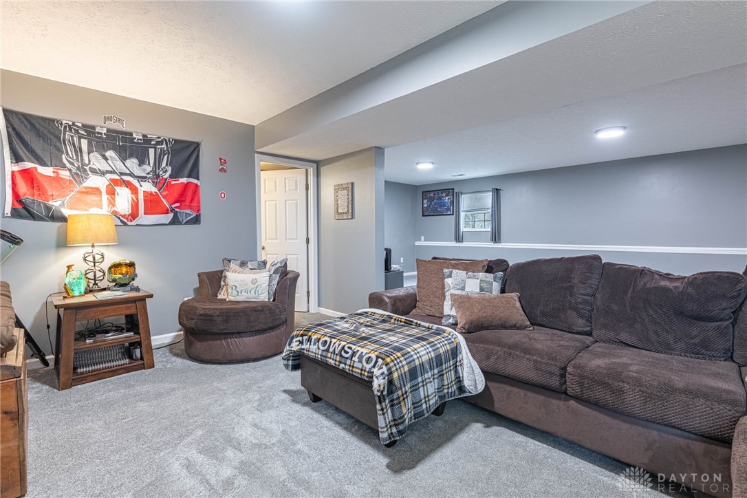 6300 Sterling Woods Drive, Clayton, Ohio image 29