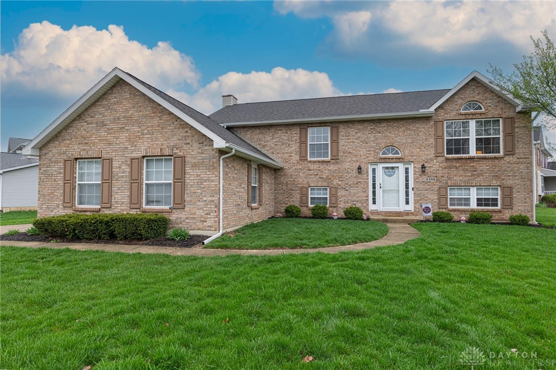 6300 Sterling Woods Drive, Clayton, Ohio image 1