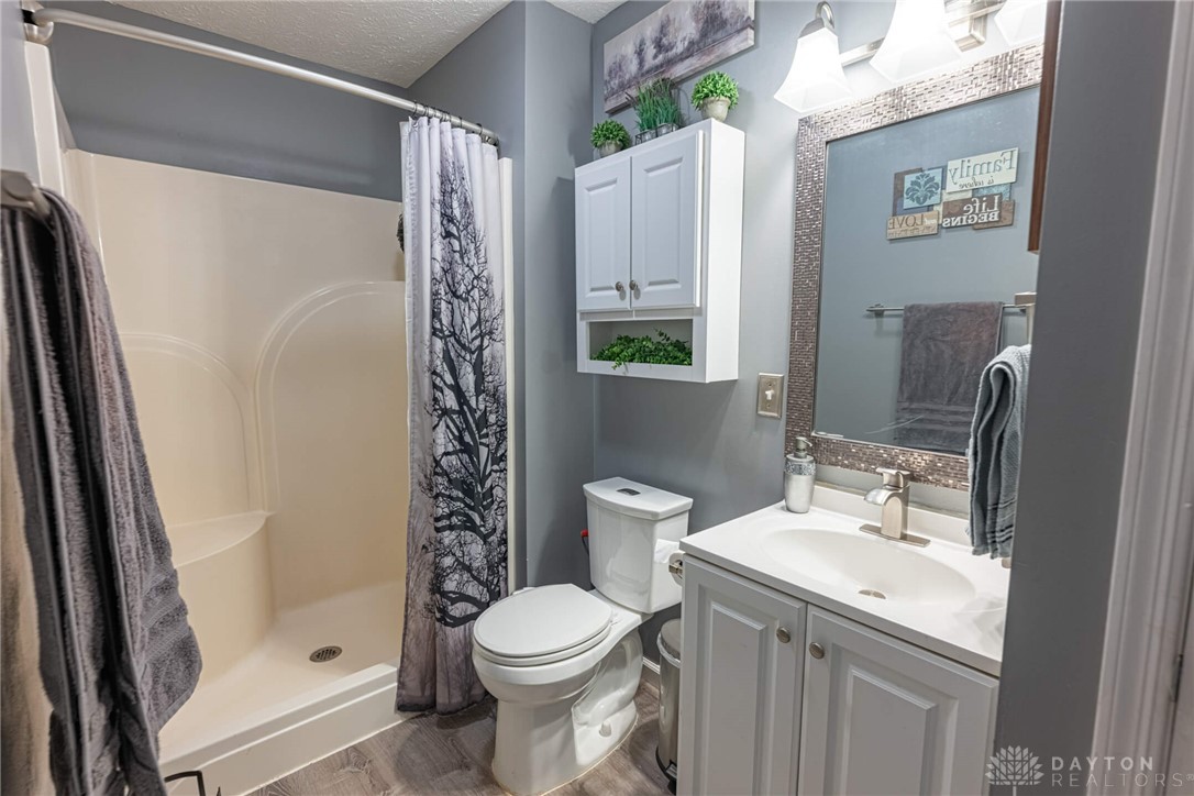 6300 Sterling Woods Drive, Clayton, Ohio image 27