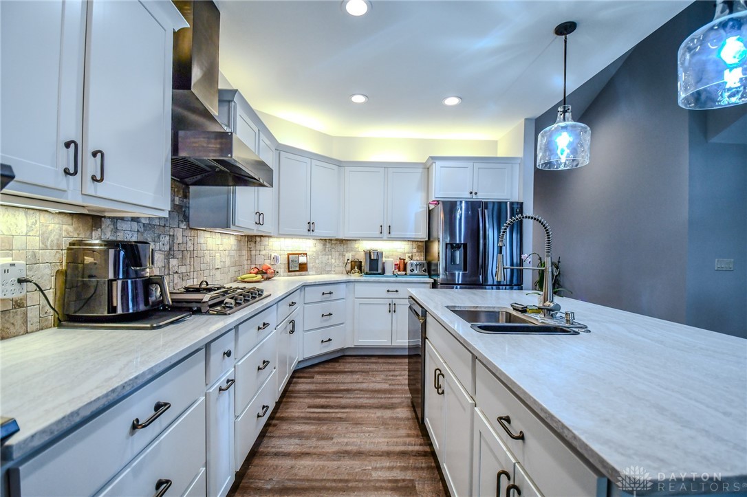 718 Deerhurst Drive, Vandalia, Ohio image 14