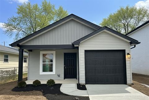 Photo of 1507 Meadow Avenue, Middletown, OH 45044 (MLS # 949529)