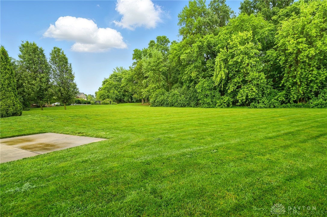 8002 Cahall Drive, Waynesville, Ohio image 39