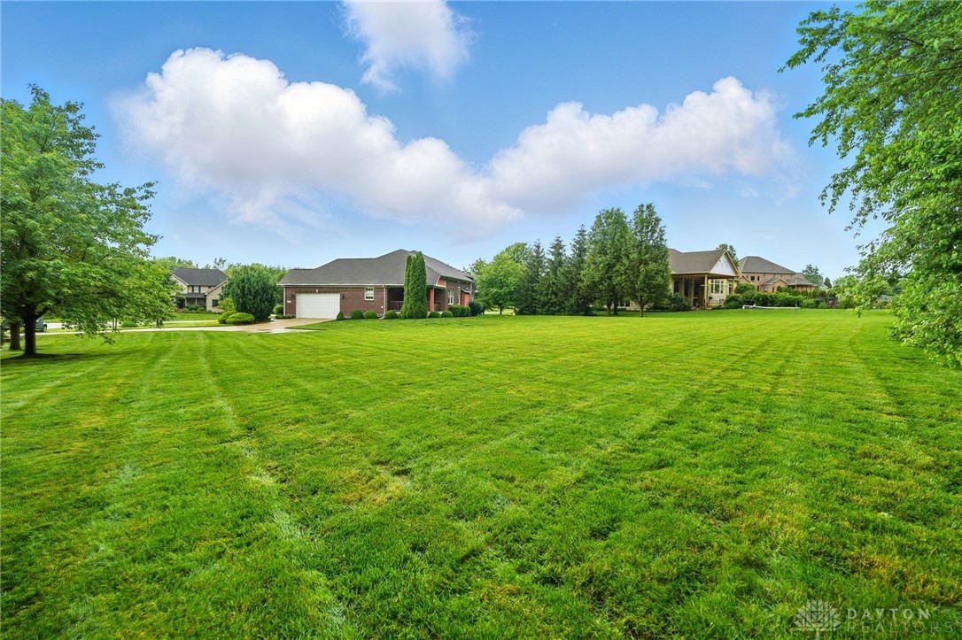 8002 Cahall Drive, Waynesville, Ohio image 38