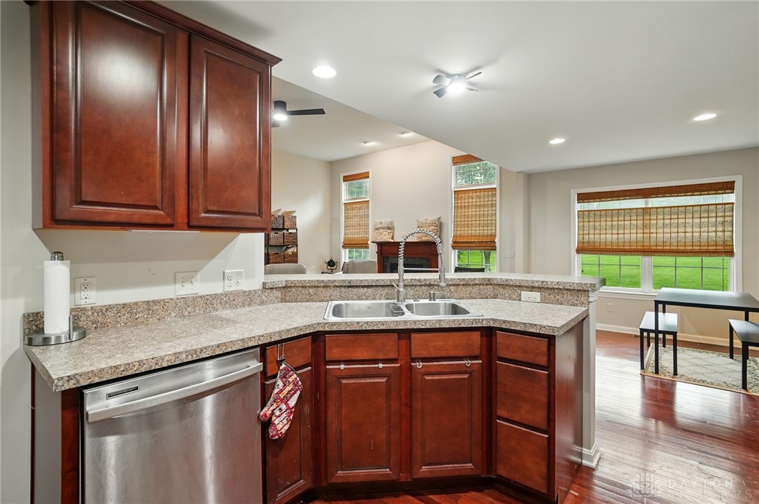 8002 Cahall Drive, Waynesville, Ohio image 16