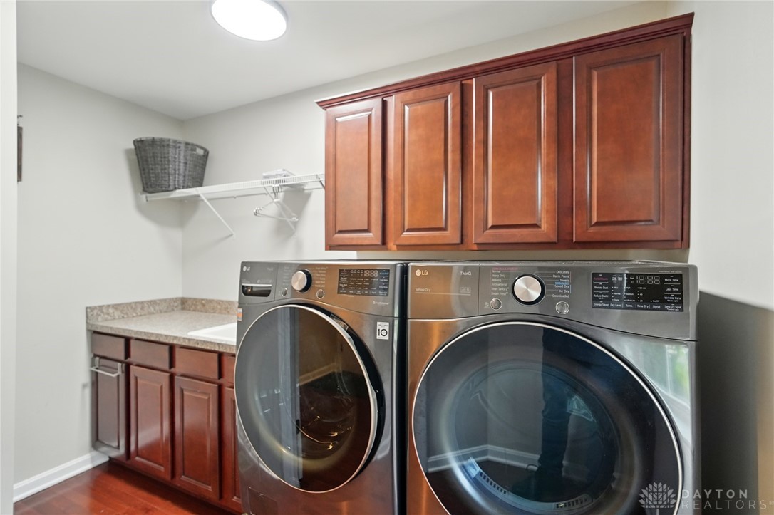 8002 Cahall Drive, Waynesville, Ohio image 19