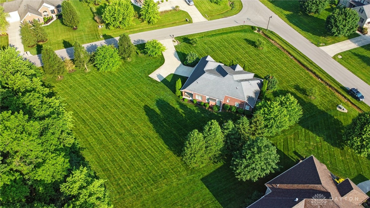8002 Cahall Drive, Waynesville, Ohio image 6