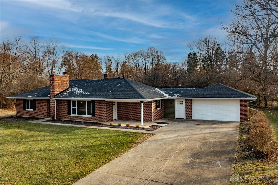 1914 Grange View Drive, Beavercreek, Ohio image 34