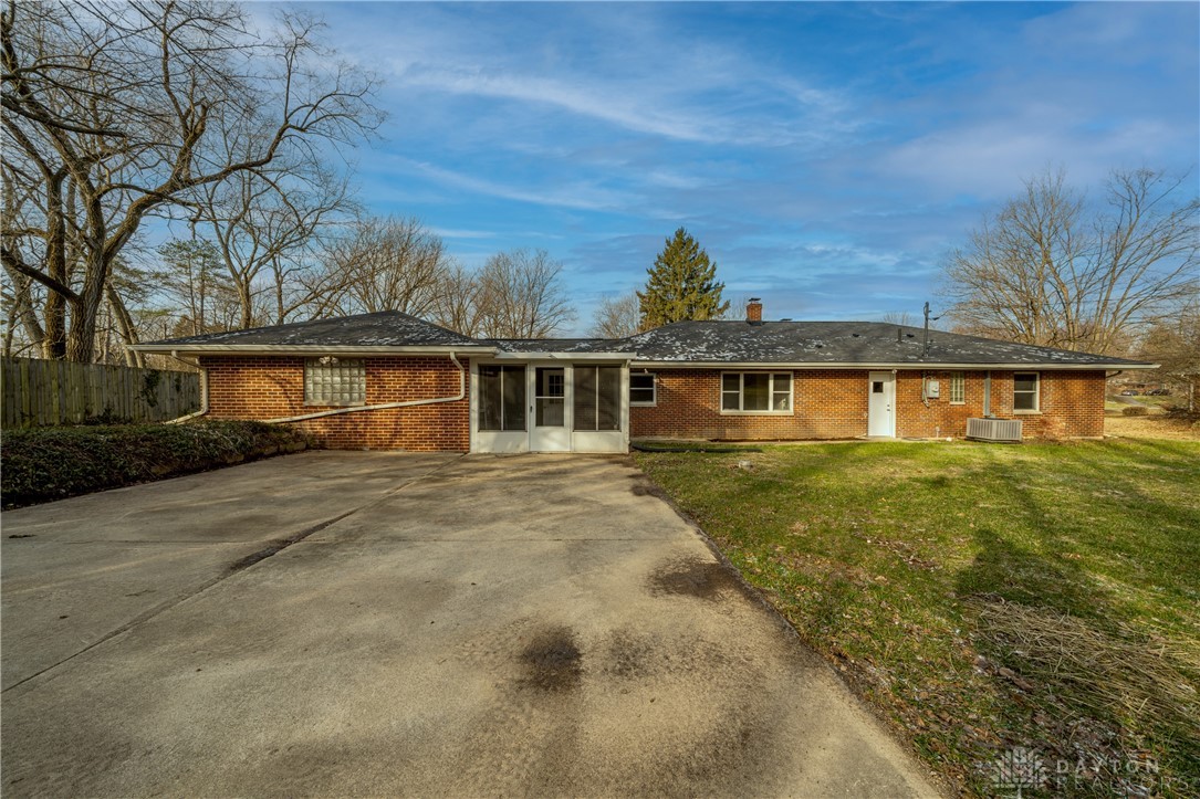 1914 Grange View Drive, Beavercreek, Ohio image 44