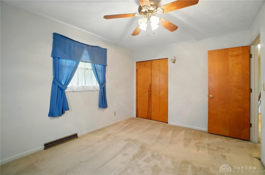 665 Suncrest Drive, Springfield, Ohio image 38