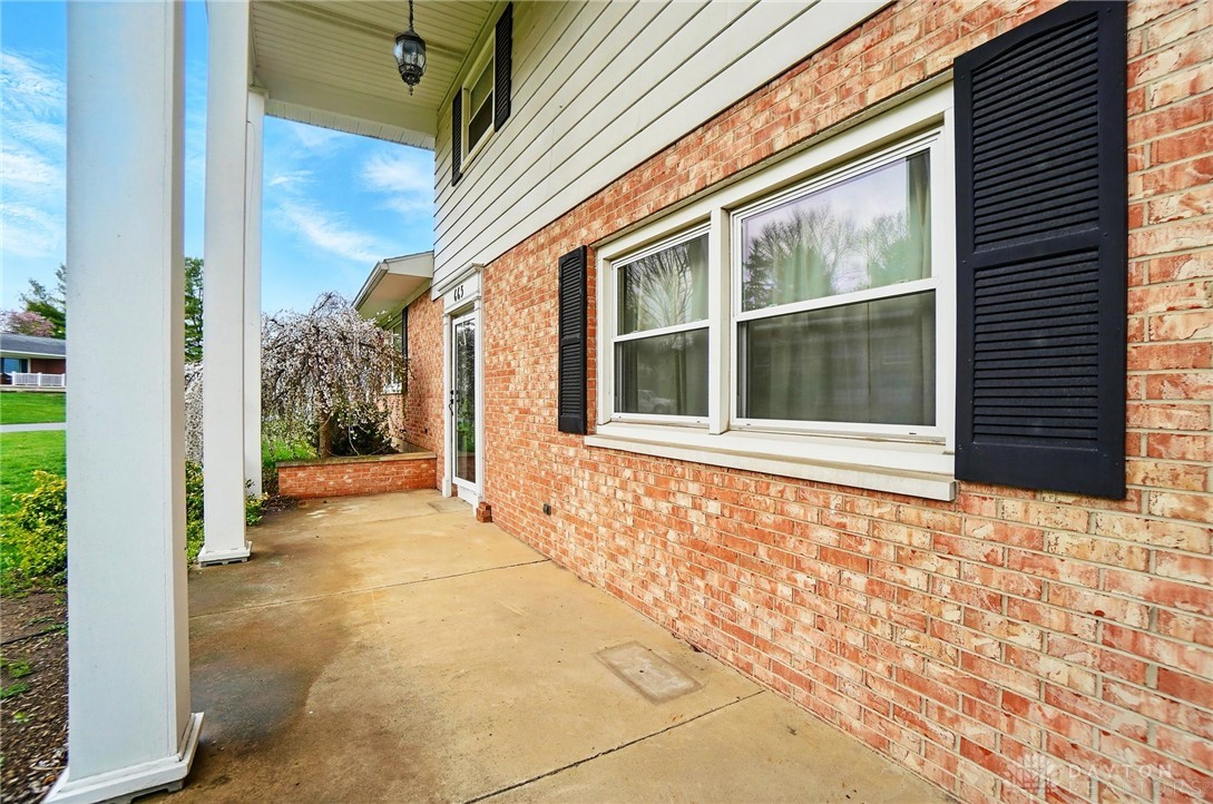 665 Suncrest Drive, Springfield, Ohio image 3