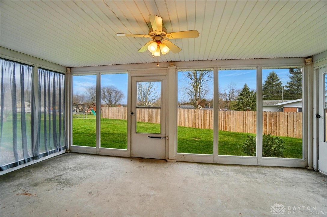 665 Suncrest Drive, Springfield, Ohio image 44