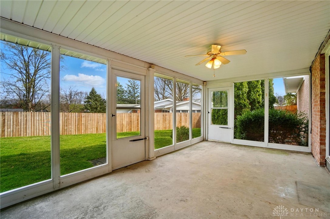 665 Suncrest Drive, Springfield, Ohio image 45