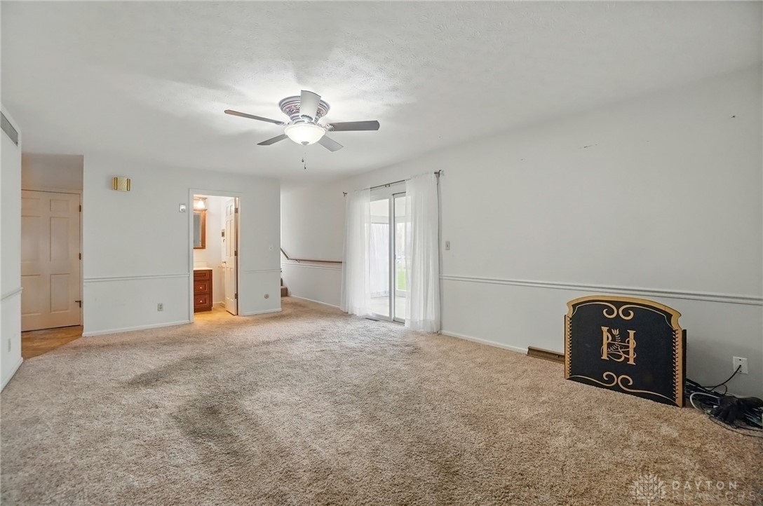 665 Suncrest Drive, Springfield, Ohio image 27