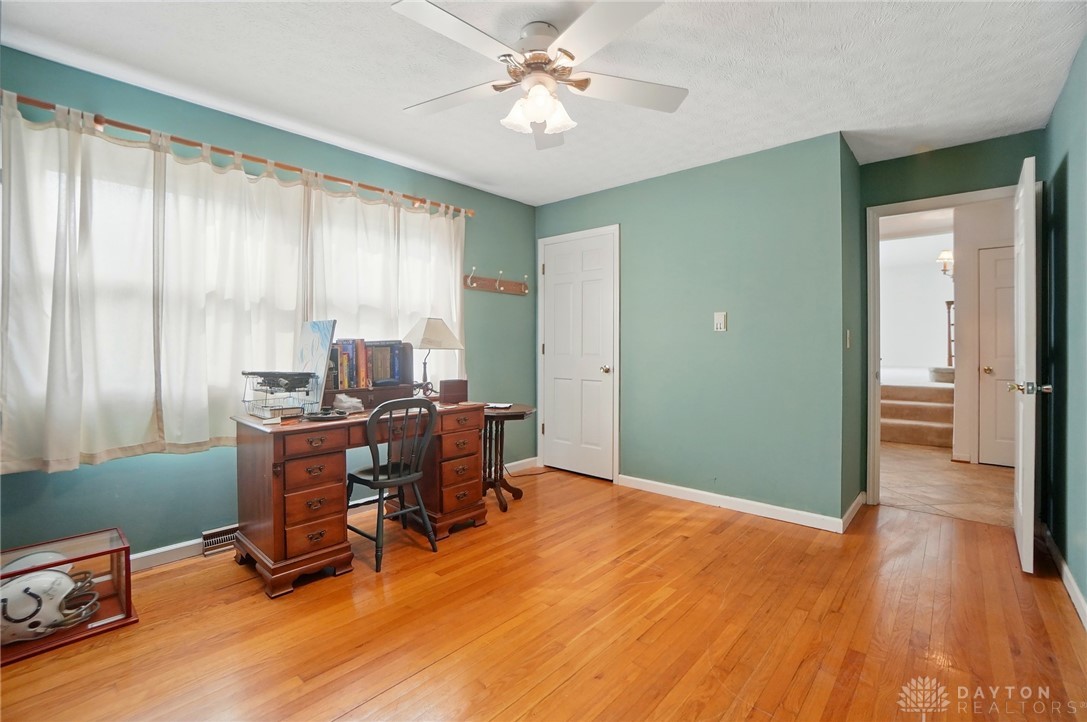 665 Suncrest Drive, Springfield, Ohio image 31