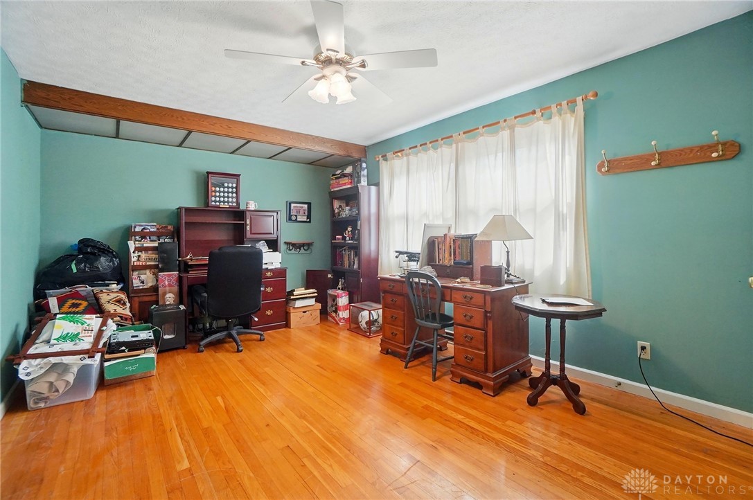 665 Suncrest Drive, Springfield, Ohio image 30
