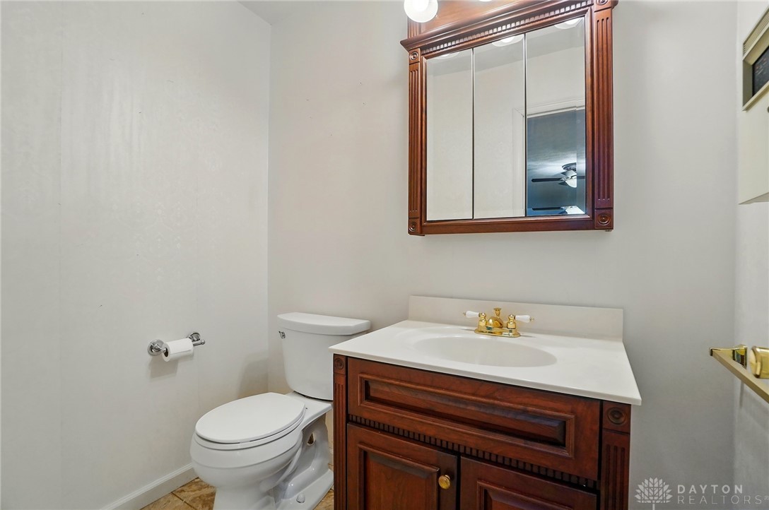 665 Suncrest Drive, Springfield, Ohio image 29