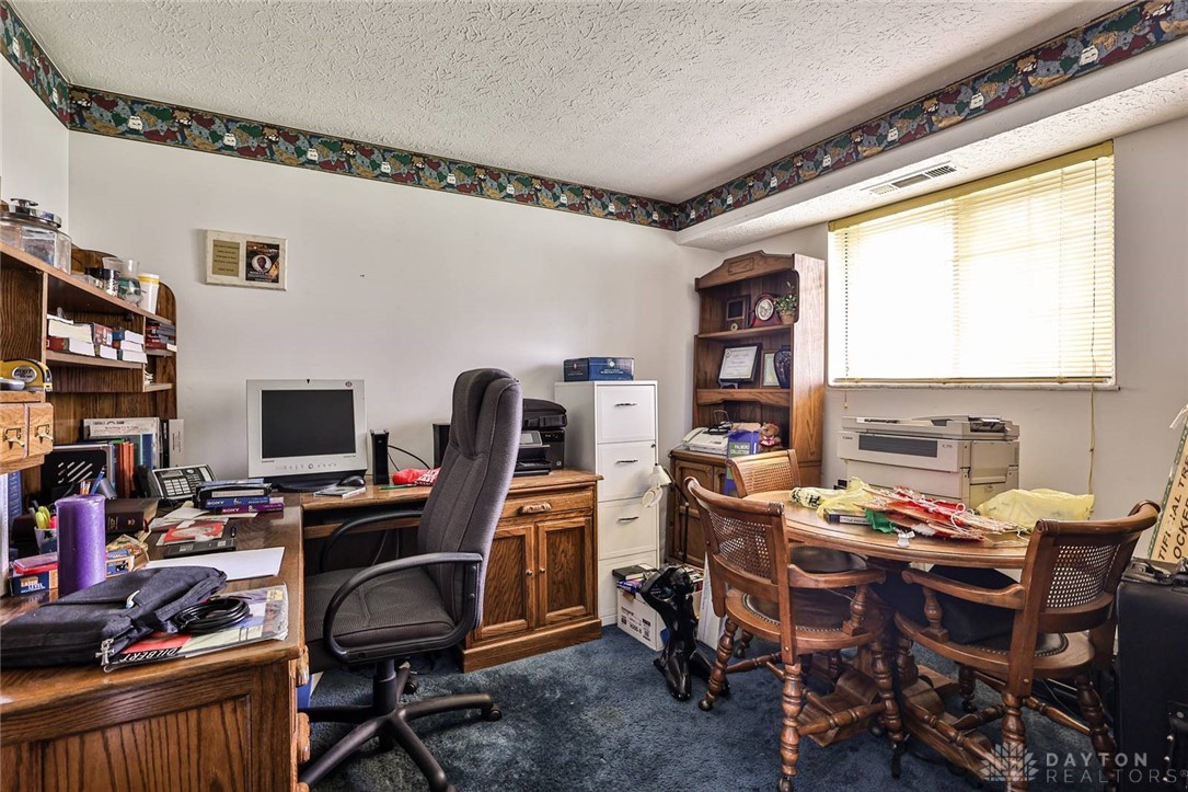 6817 Banbury Drive, Franklin, Ohio image 16