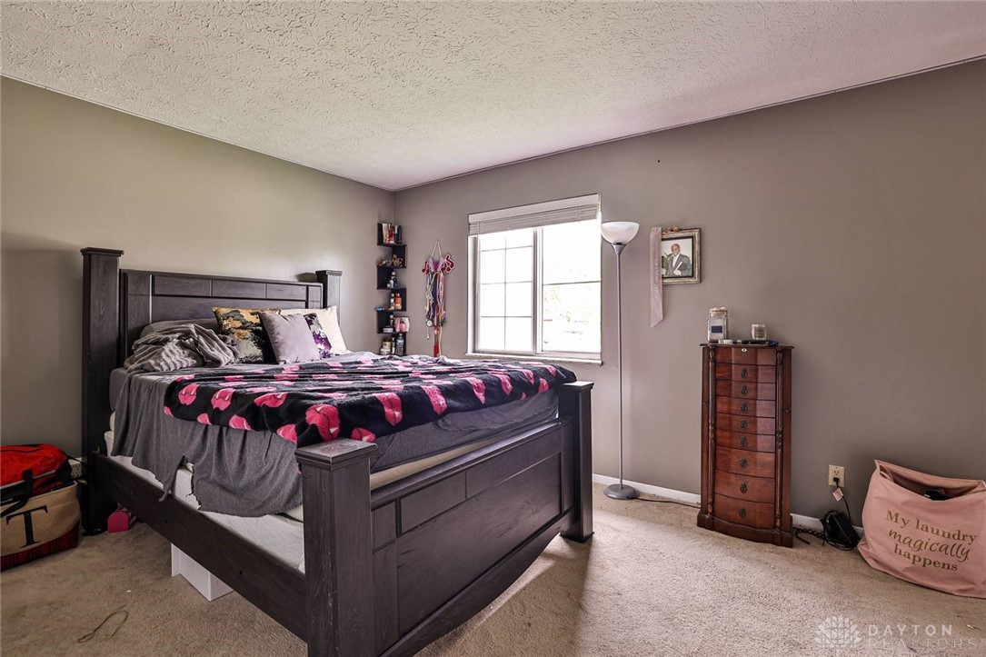 6817 Banbury Drive, Franklin, Ohio image 11