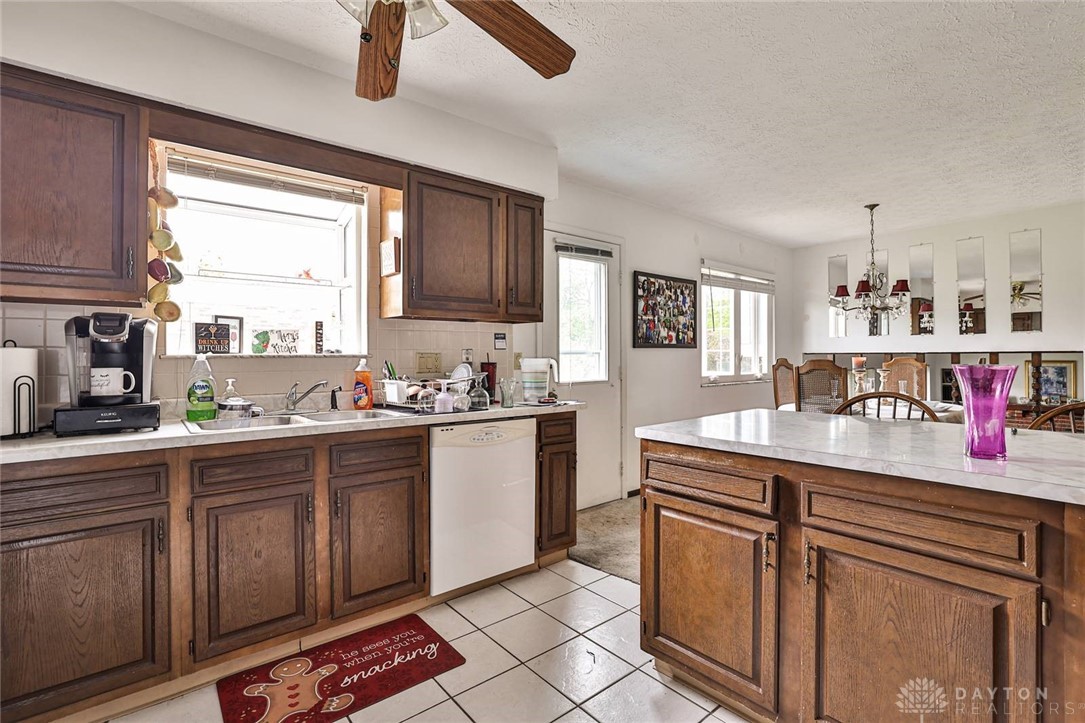 6817 Banbury Drive, Franklin, Ohio image 10