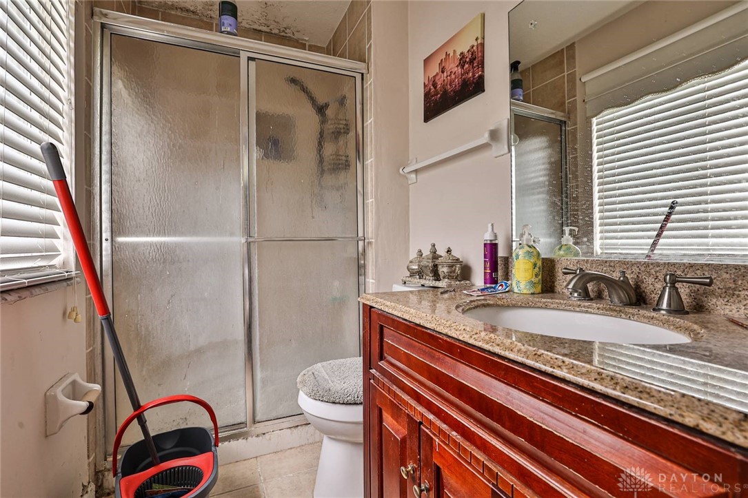 6817 Banbury Drive, Franklin, Ohio image 13