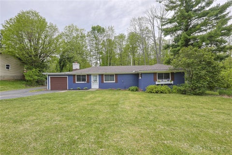 Homes For Sale - 2855 Bahns Drive<br/> Greene County, Beavercreek, OH 45434