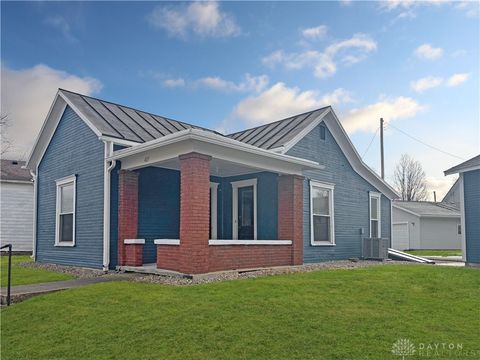 Photo of 427 E 5th Street, Greenville, OH 45331 (MLS # 952664)