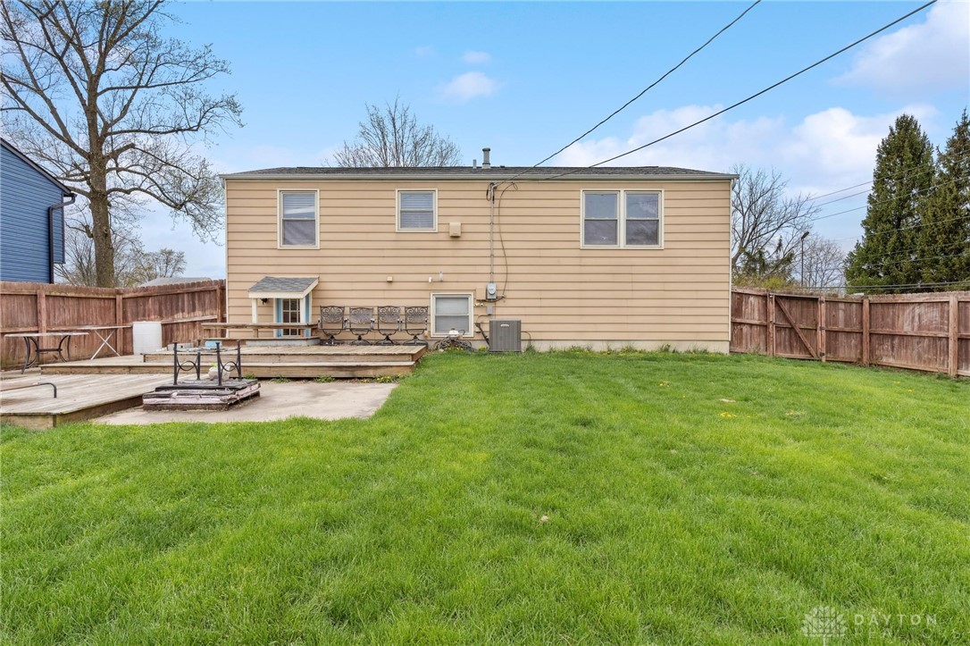 198 Northeast Circle, Englewood, Ohio image 28