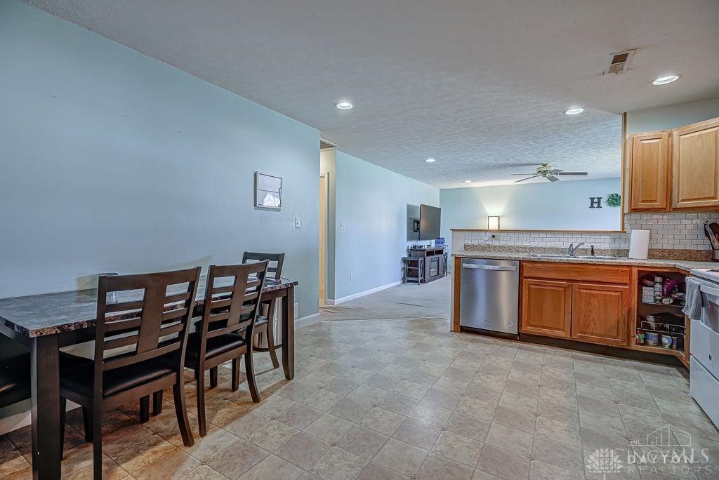 837 S Central Avenue, Fairborn, Ohio image 7