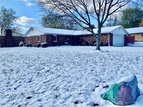 Photo of 2233 King Richard Parkway, Miamisburg, OH 45342 (MLS # 946732)