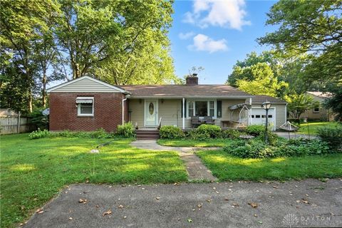 Photo of 2064 Fairfield Pike, Springfield, OH 45502 (MLS # 956061)