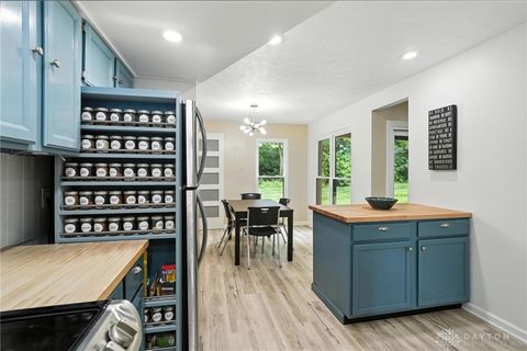 Tiny photo for 523 Greene Tree Place, Fairborn, OH 45324 (MLS # 945297)
