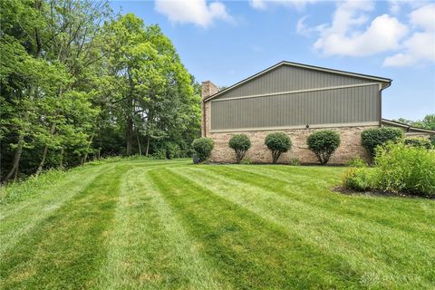 Tiny photo for 523 Greene Tree Place, Fairborn, OH 45324 (MLS # 945297)
