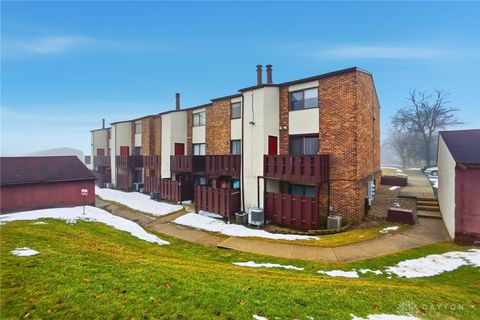 Photo of 615 Villa Road #K, Springfield, OH 45503 (MLS # 952371)