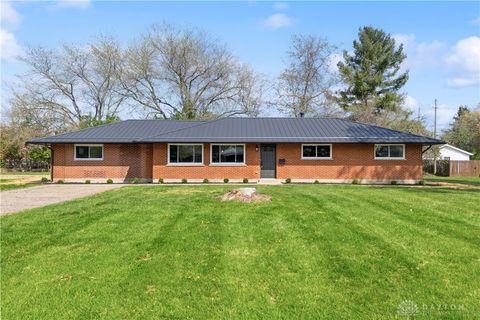 Photo of 428 Wilson Drive, Xenia, OH 45385 (MLS # 956765)