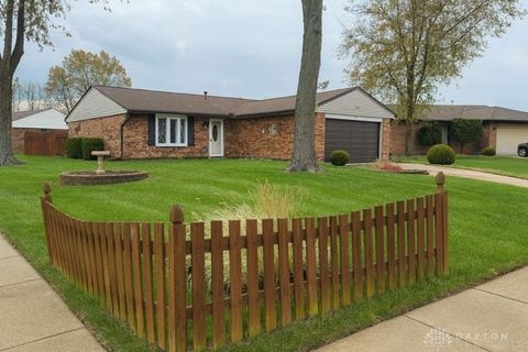 Photo of 8272 Big Horn Court, Dayton, OH 45424 (MLS # 950130)