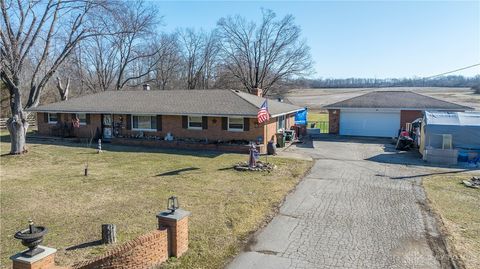 Photo of 1500 N Snyder Road, Dayton, OH 45417 (MLS # 952397)