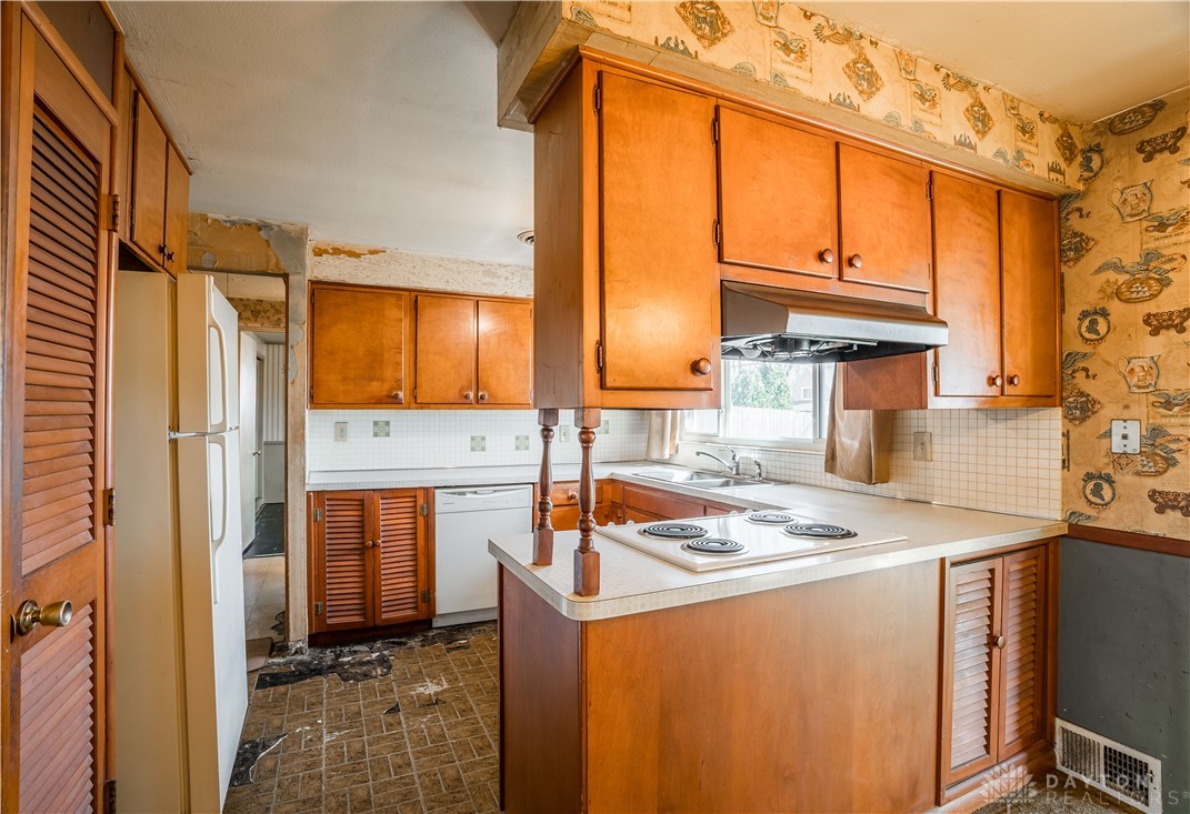 3806 Saranac Drive, Dayton, Ohio image 8