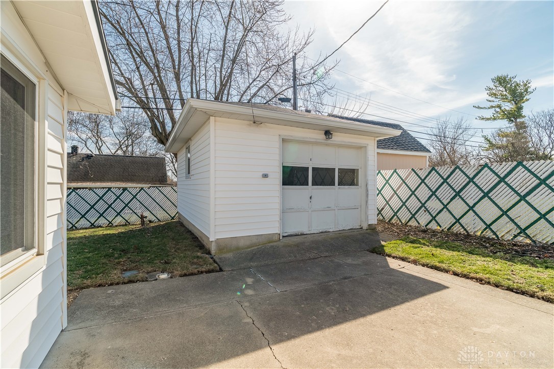 3806 Saranac Drive, Dayton, Ohio image 21