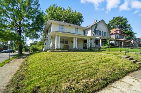 Photo of 202 Santa Clara Avenue, Dayton, OH 45405 (MLS # 950002)