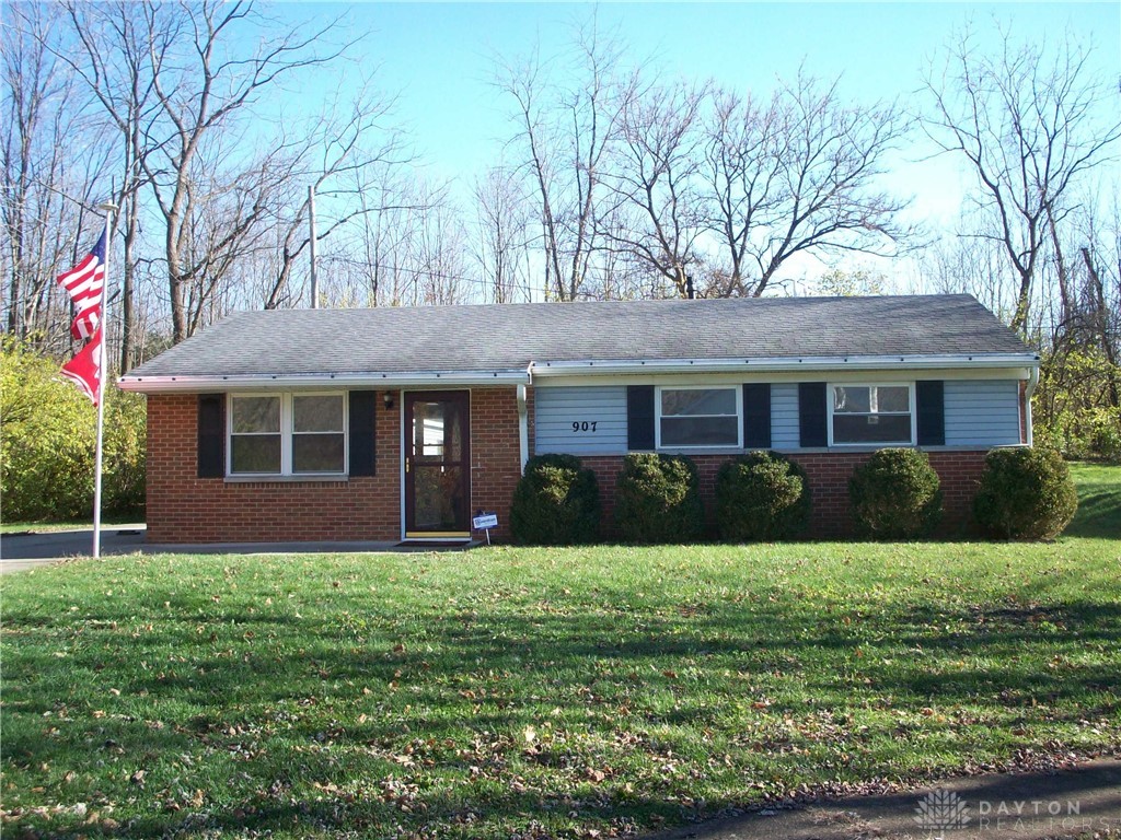 907 Murray Hill Drive, Xenia, Ohio image 1