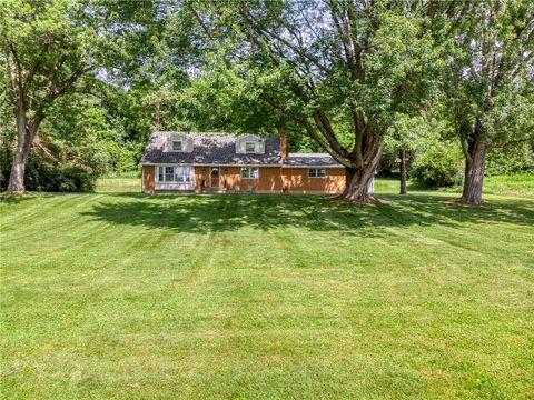 Photo of 2145 Hilltop Road, Xenia Twp, OH 45385 (MLS # 962171)