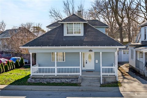 Photo of 107 Riverside Drive, Piqua, OH 45356 (MLS # 952754)